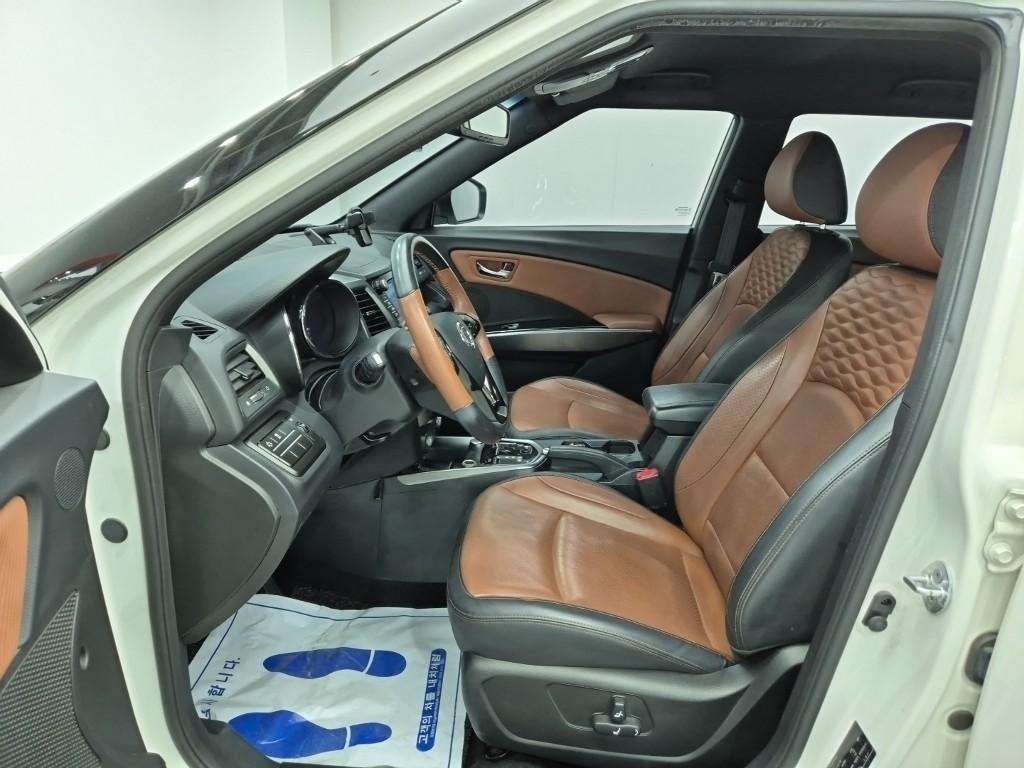 Ssangyong Tivoli - Vista 11