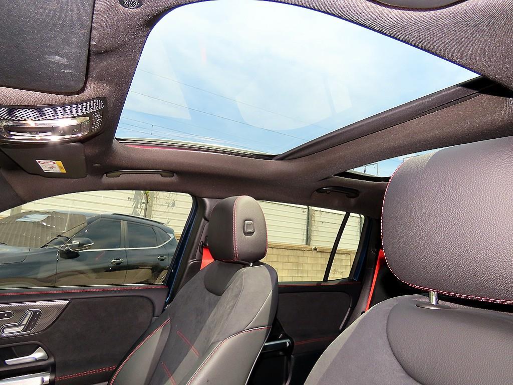 Mercedes Benz GLB Class 2022 Azul - Importación desde Corea - HF Imports Iquique - Foto 16