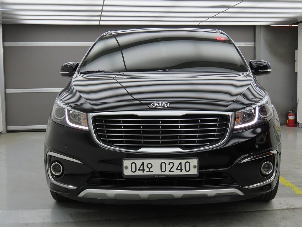 KIA Carnival - Vista 2