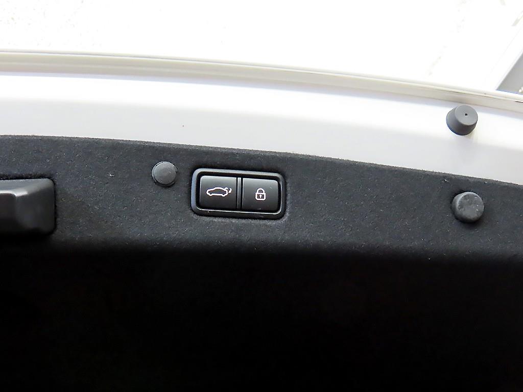 HYUNDAI Grandeur 2020 Blanco - Importación desde Corea - HF Imports Iquique - Foto 17