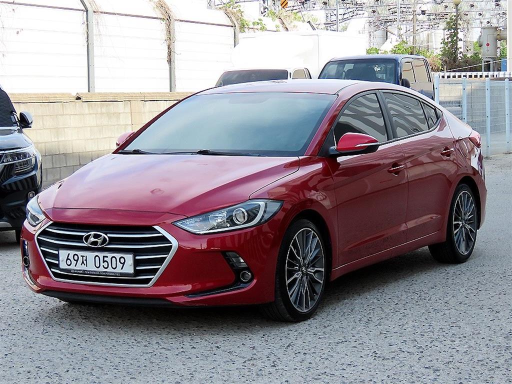 HYUNDAI Avante - Vista 2