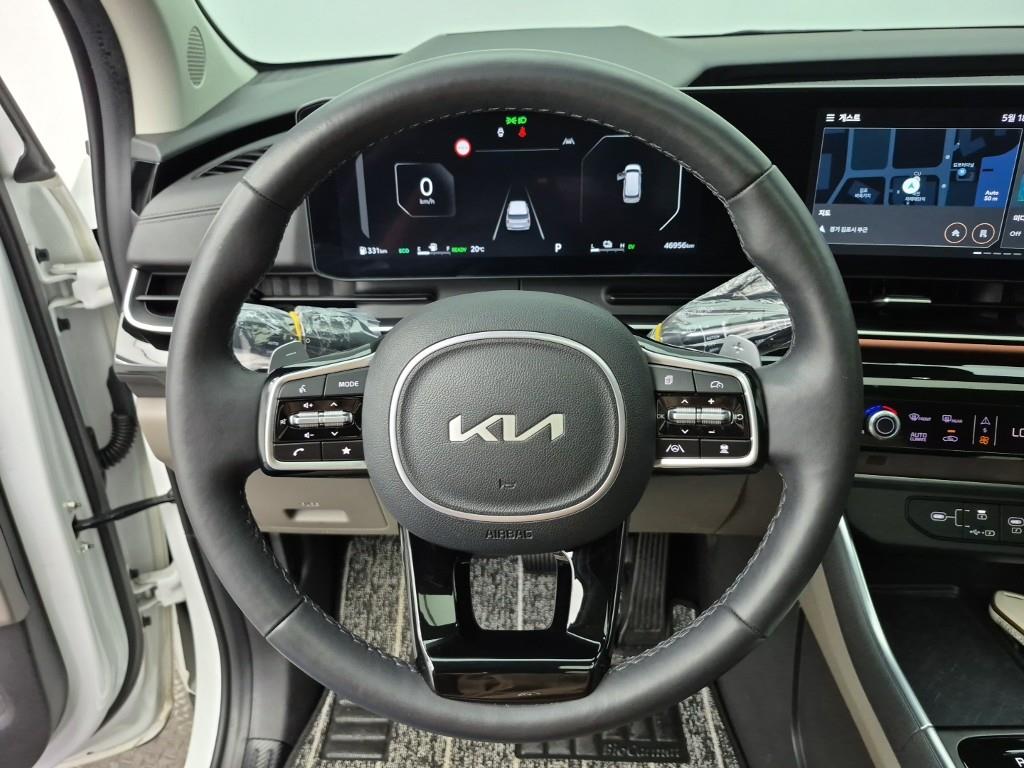 KIA Carnival - Vista 9