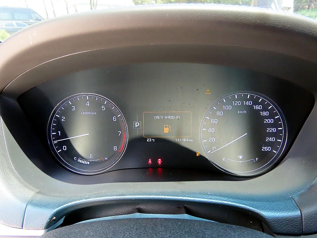 HYUNDAI Genesis - Vista 9