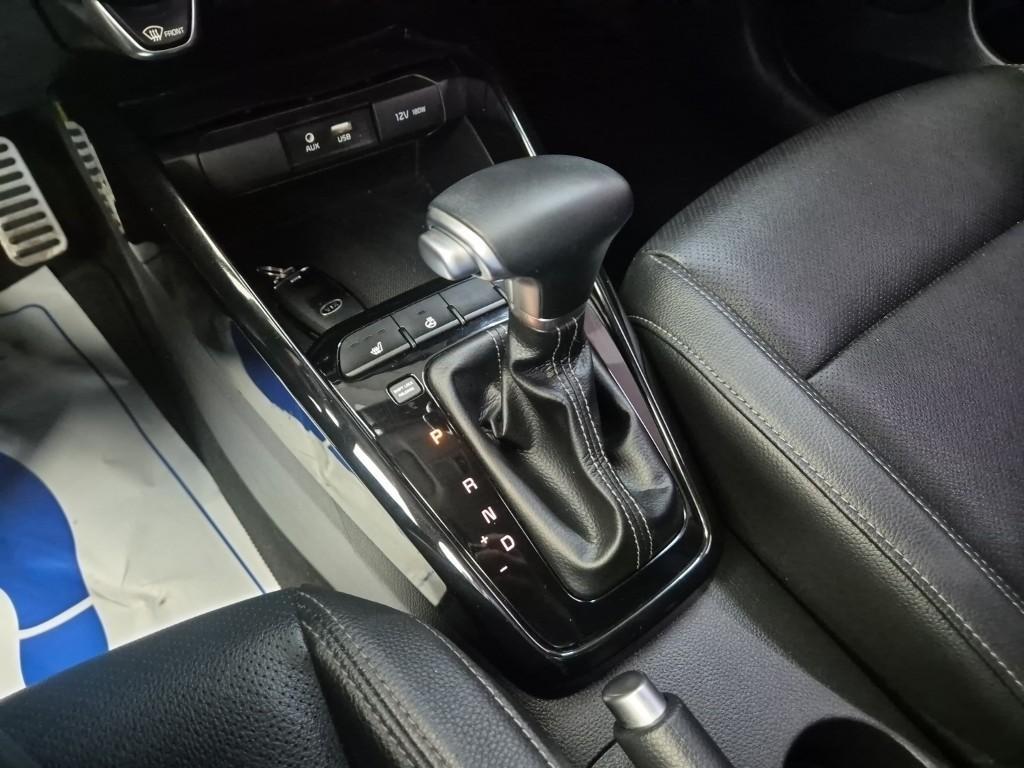 KIA Stonic - Vista 8