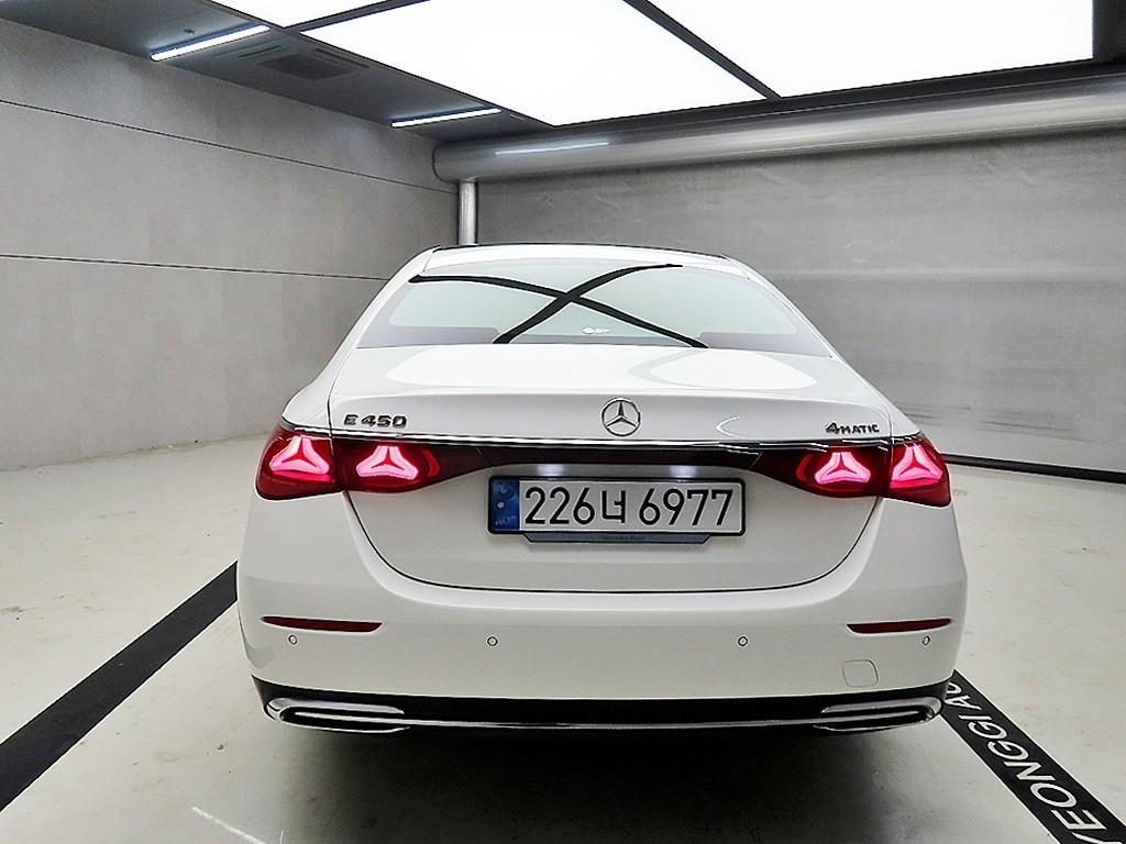Mercedes Benz E class - Vista 3