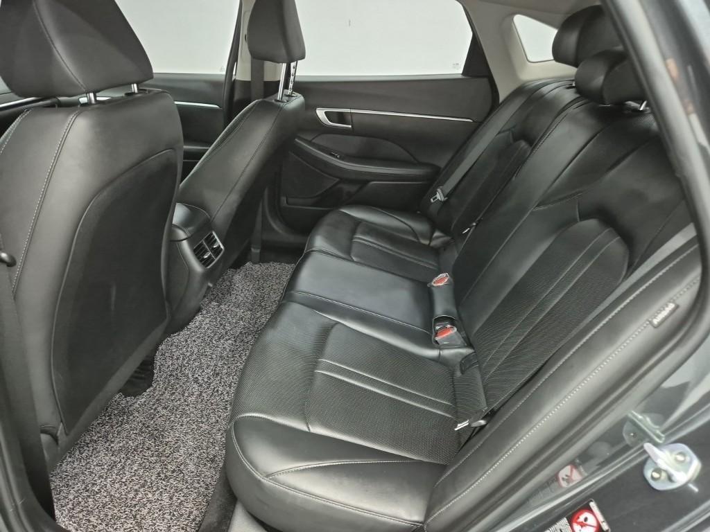 HYUNDAI Sonata - Vista 12