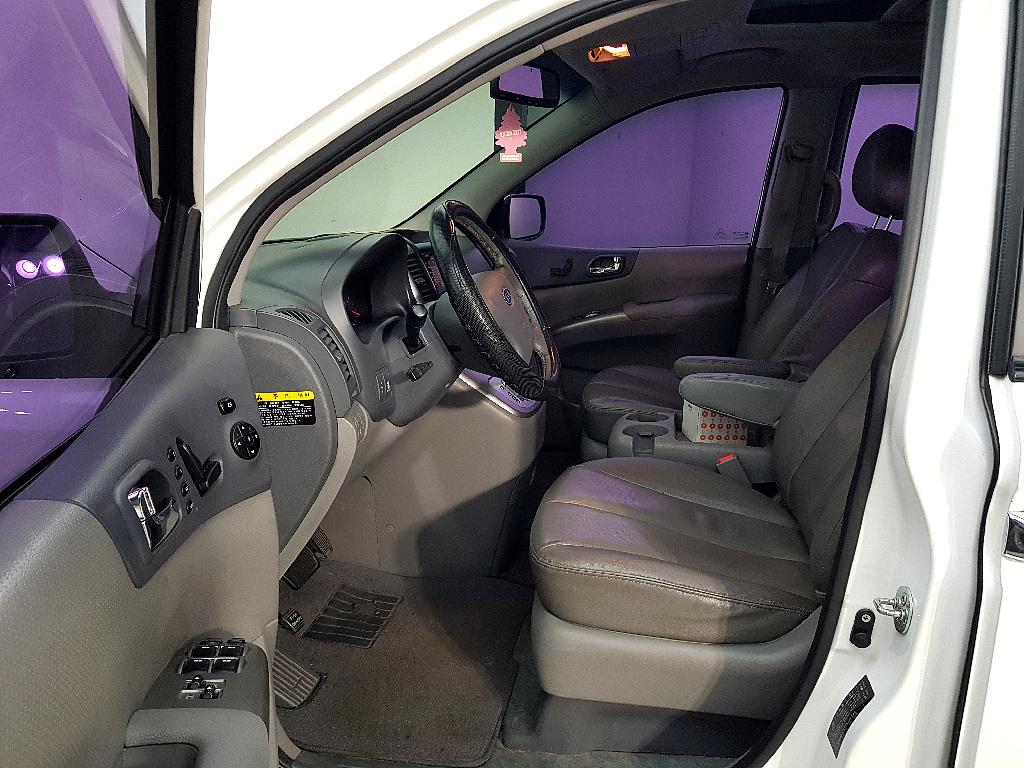 KIA Carnival - Vista 8
