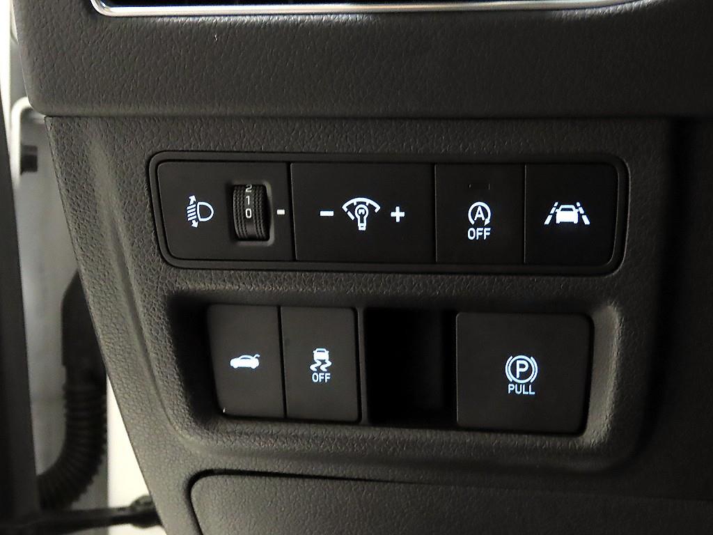 HYUNDAI Sonata - Vista 12