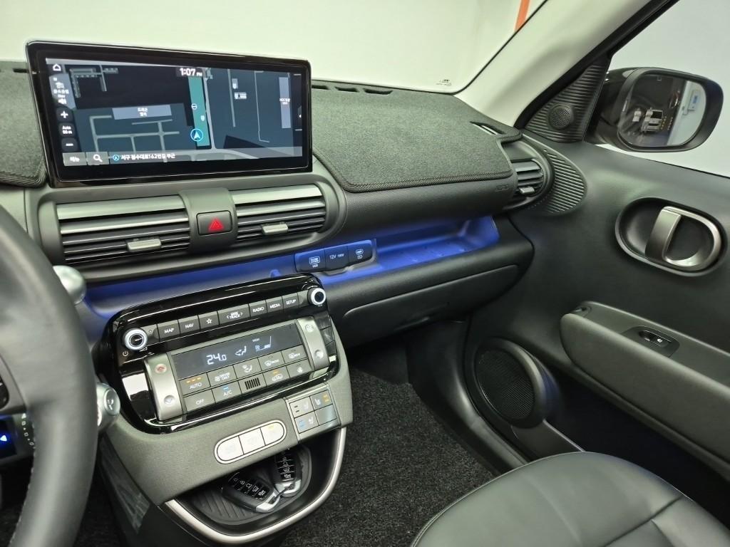 HYUNDAI Casper - Vista 10