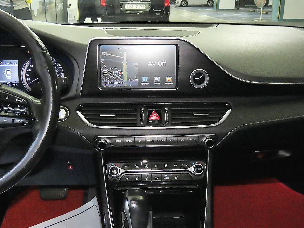 HYUNDAI Grandeur - Vista 11