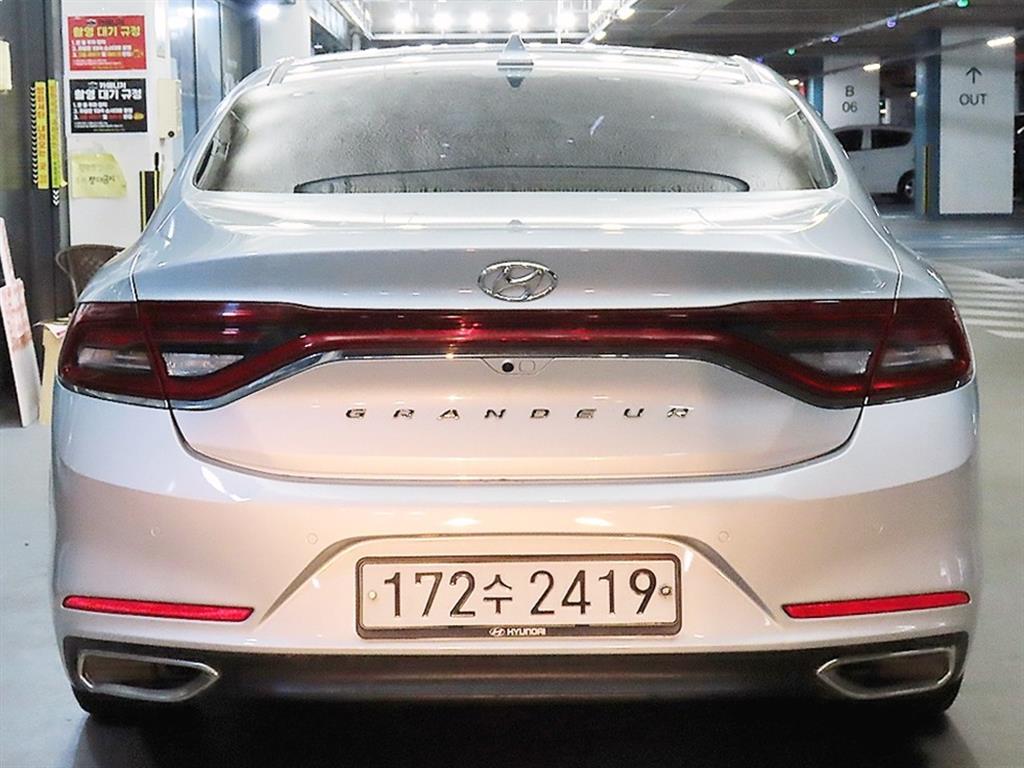 HYUNDAI Grandeur - Vista 5