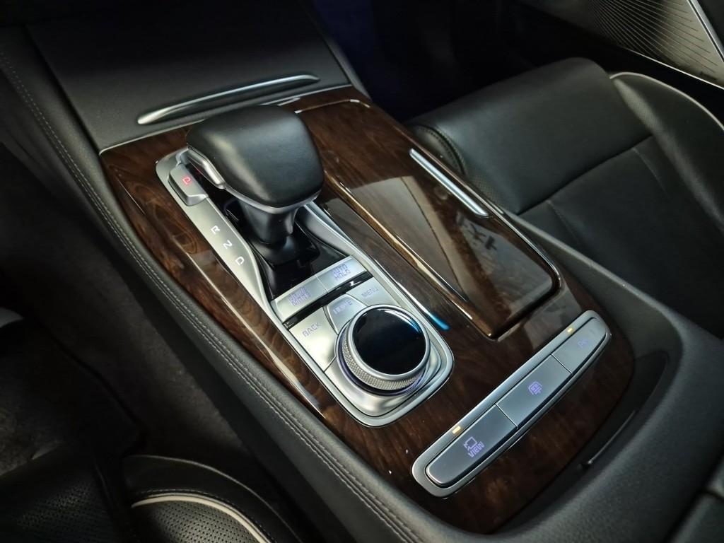 KIA K9 - Vista 8
