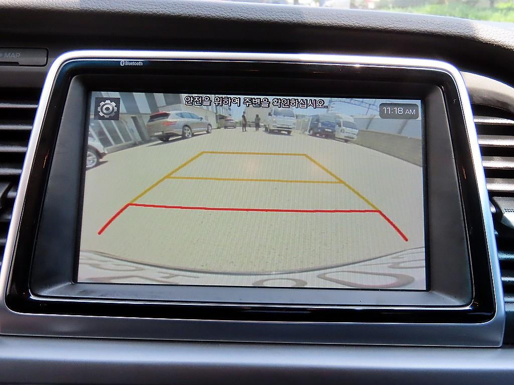 HYUNDAI Sonata - Vista 8