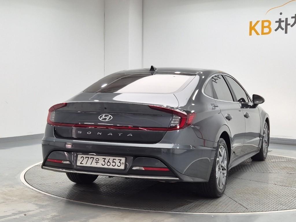 HYUNDAI Sonata - Vista 3