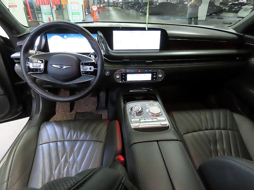 Genesis G90 - Vista 10