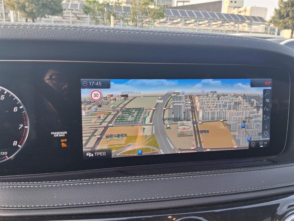 Mercedes Benz S Class - Vista 10