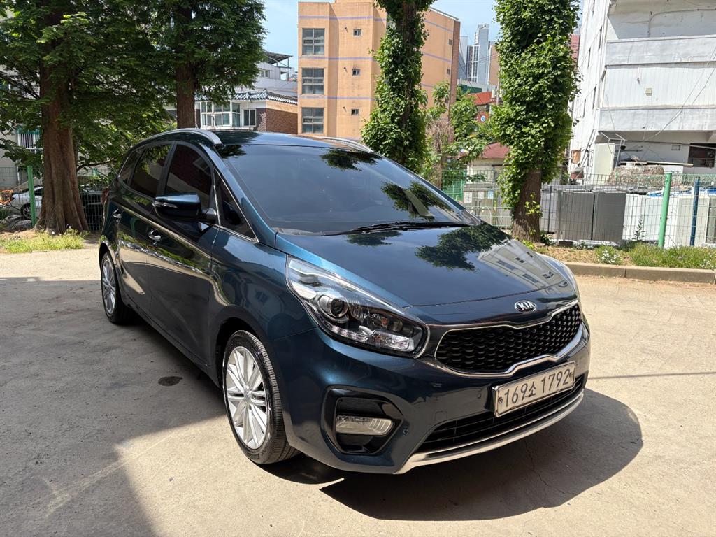 KIA Carens 2017 Gris - Importación desde Corea - HF Imports Iquique - Foto 1