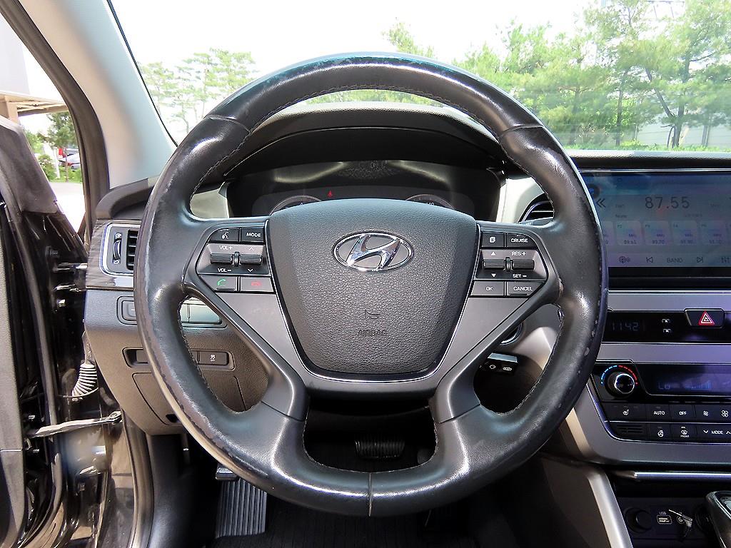 HYUNDAI Sonata - Vista 8