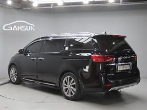 KIA Carnival - Vista 6