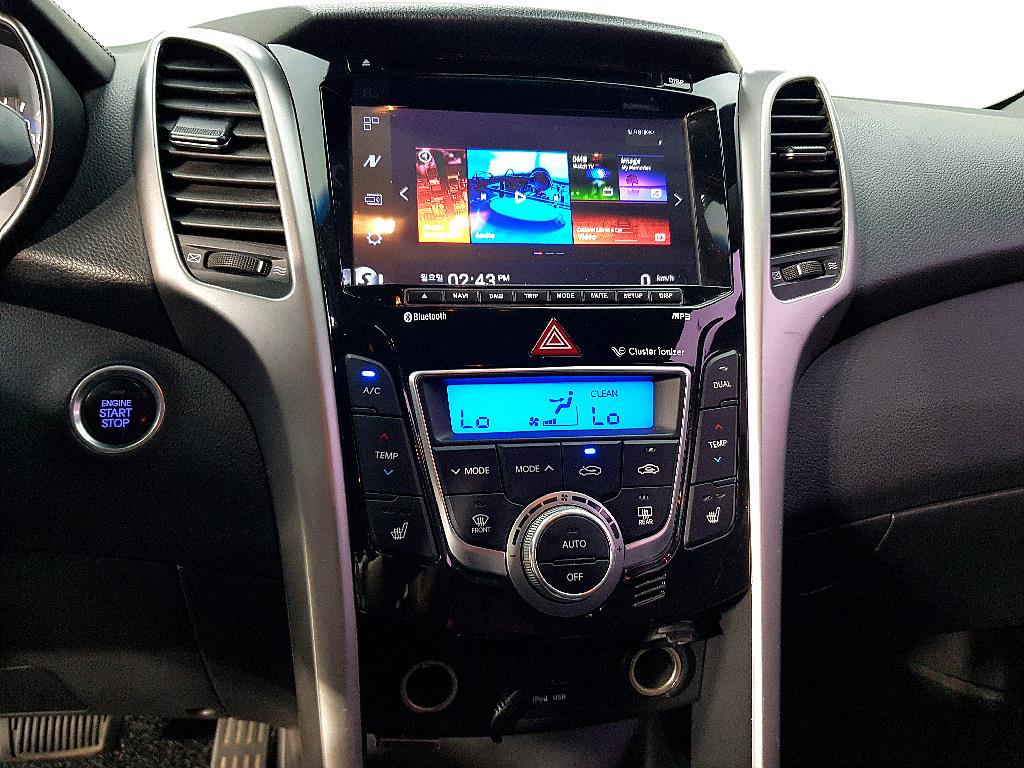 HYUNDAI i30 - Vista 12