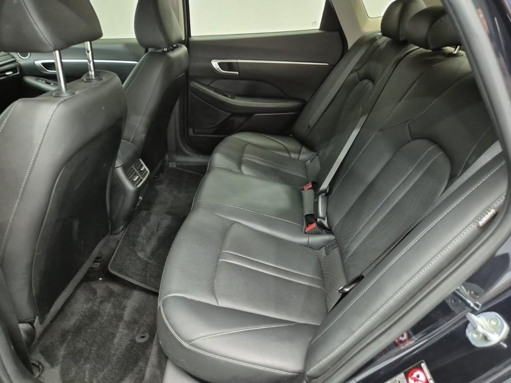 HYUNDAI Sonata - Vista 12