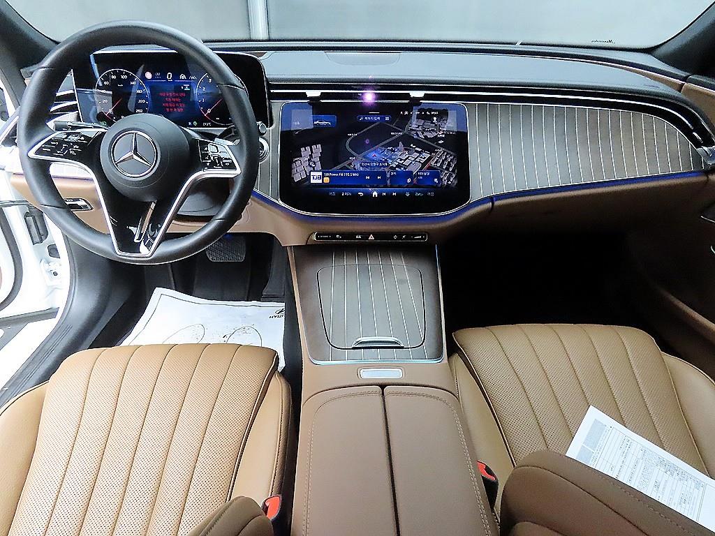 Mercedes Benz E class - Vista 7