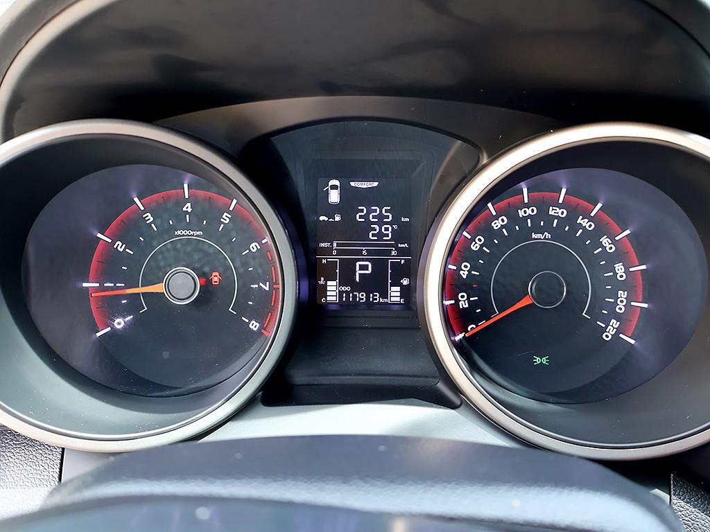 Ssangyong Tivoli - Vista 11