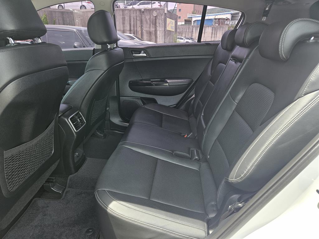 KIA Sportage - Vista 10