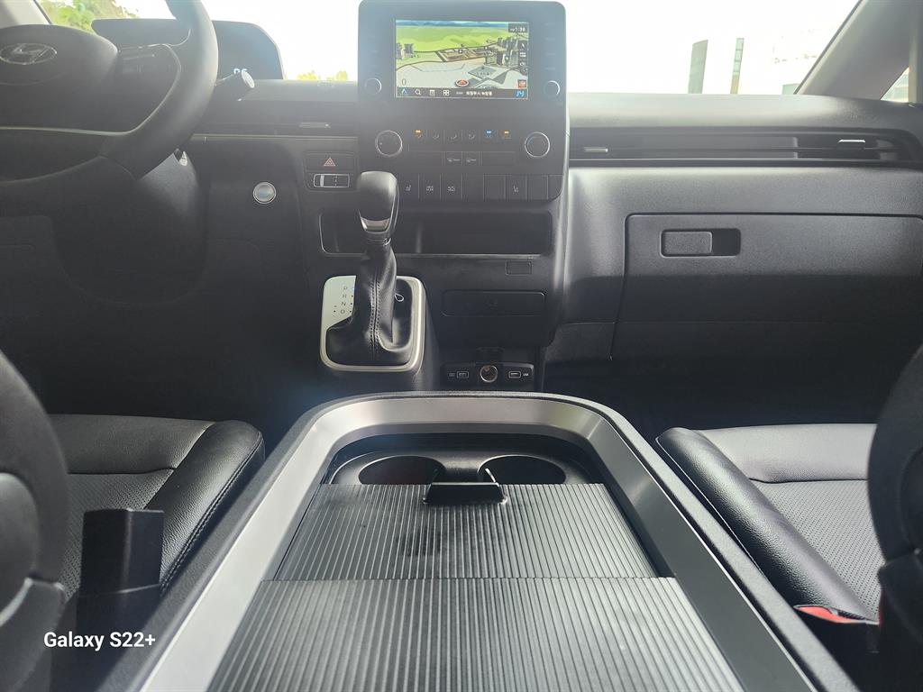 HYUNDAI Staria 2022 Verde - Importación desde Corea - HF Imports Iquique - Foto 15