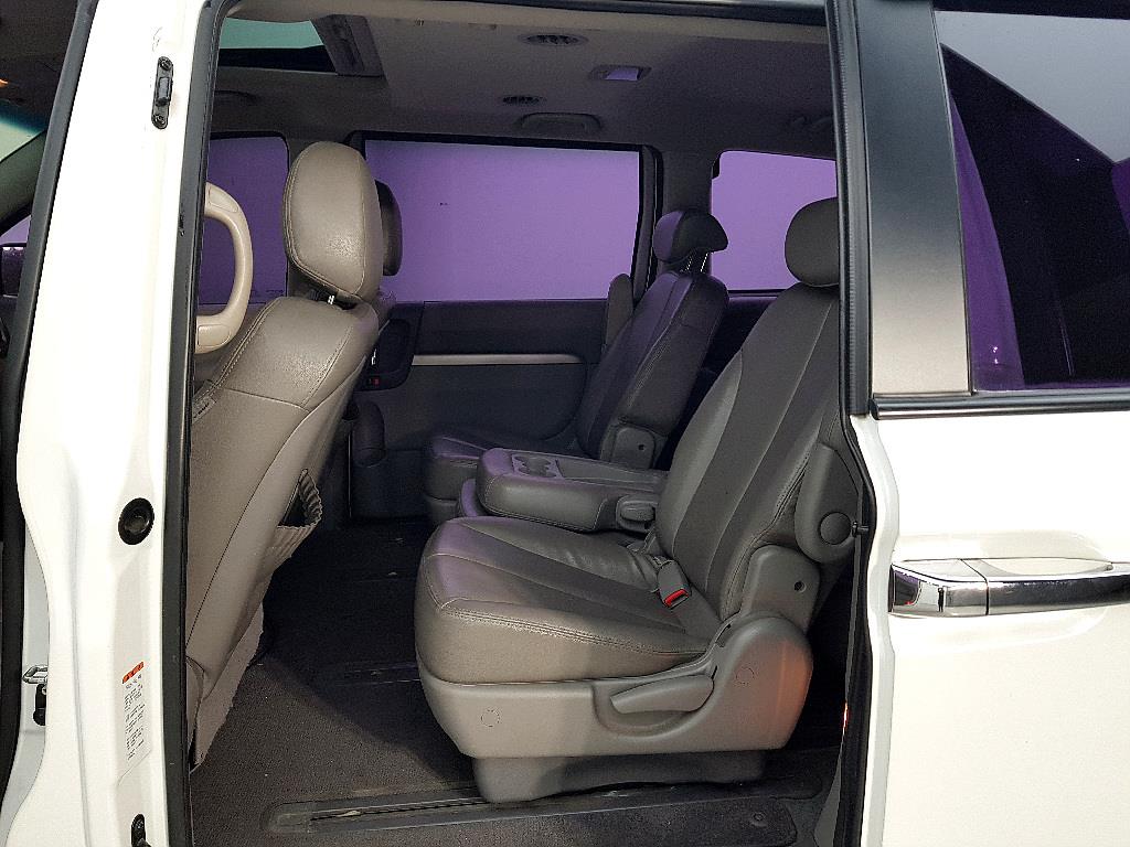 KIA Carnival - Vista 9