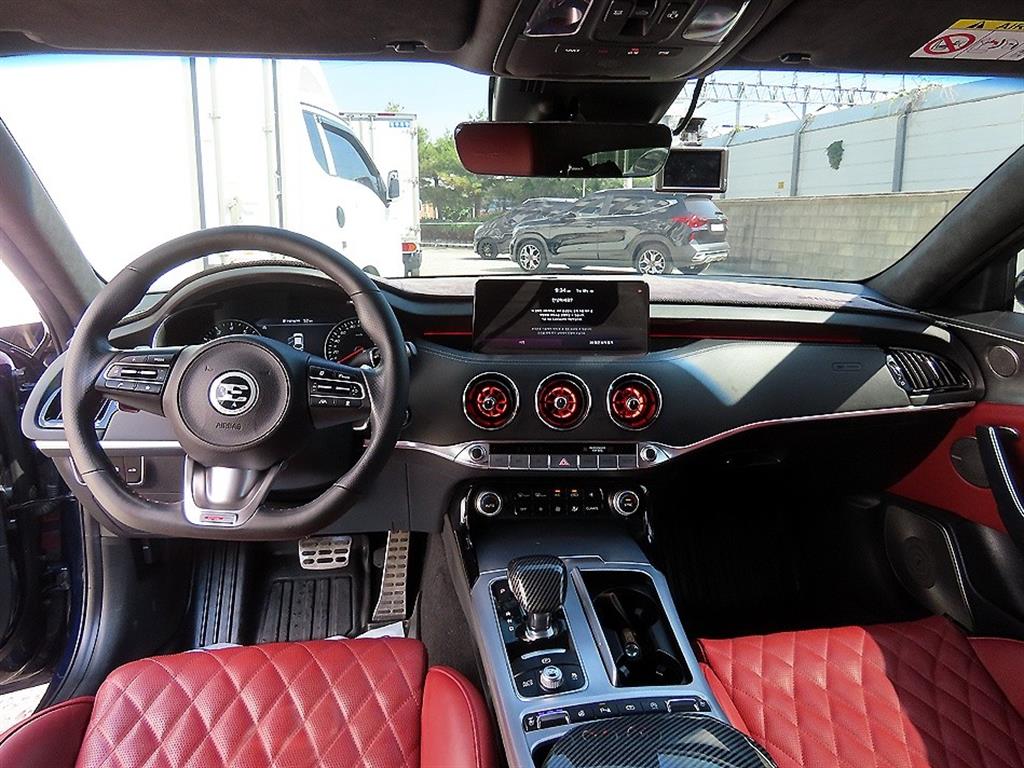 KIA Stinger - Vista 7