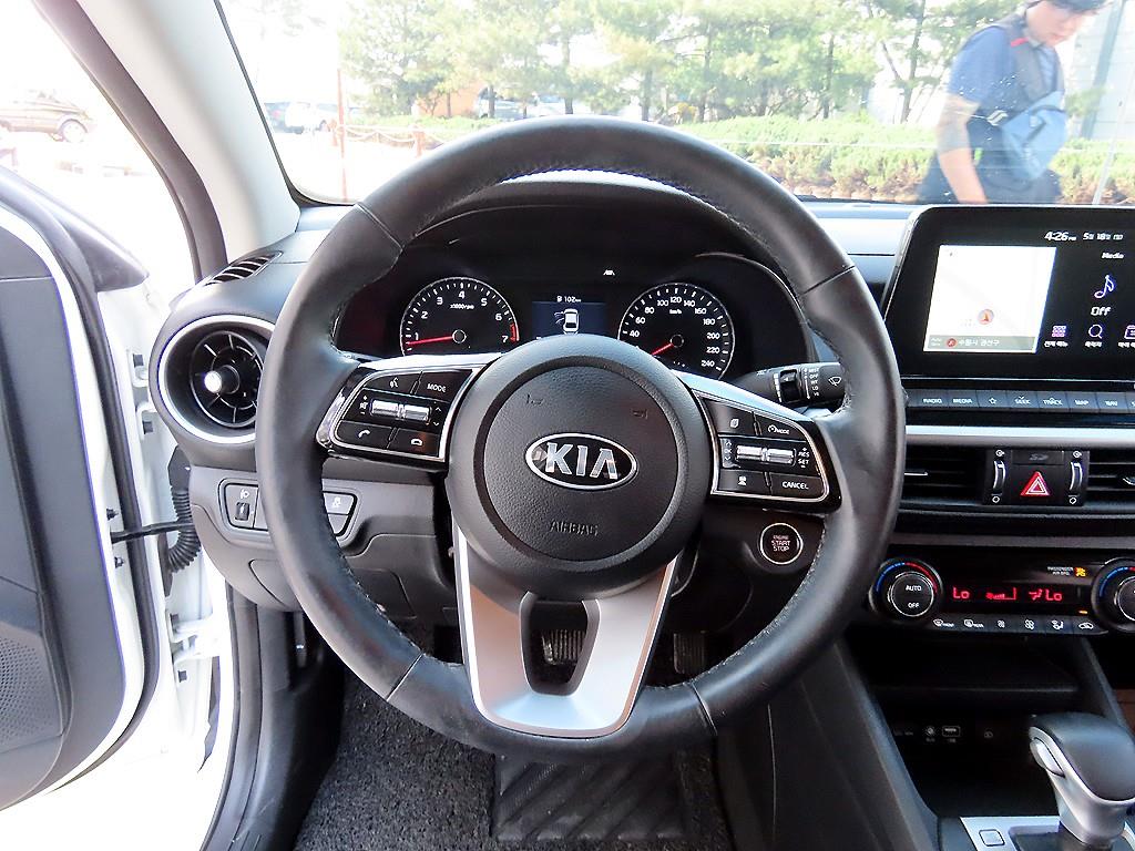 KIA K3 - Vista 8