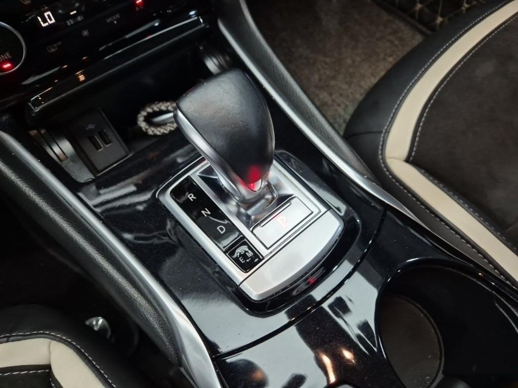 Infiniti Q - Vista 10
