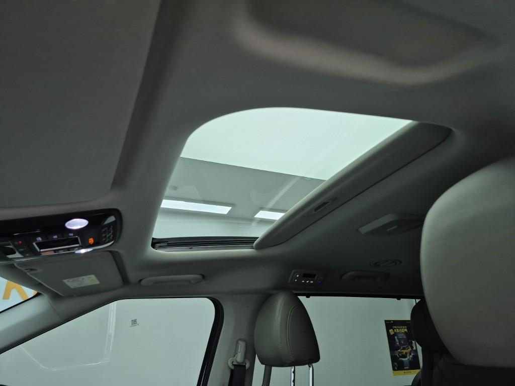 KIA Carnival 2024 Blanco - Importación desde Corea - HF Imports Iquique - Foto 13