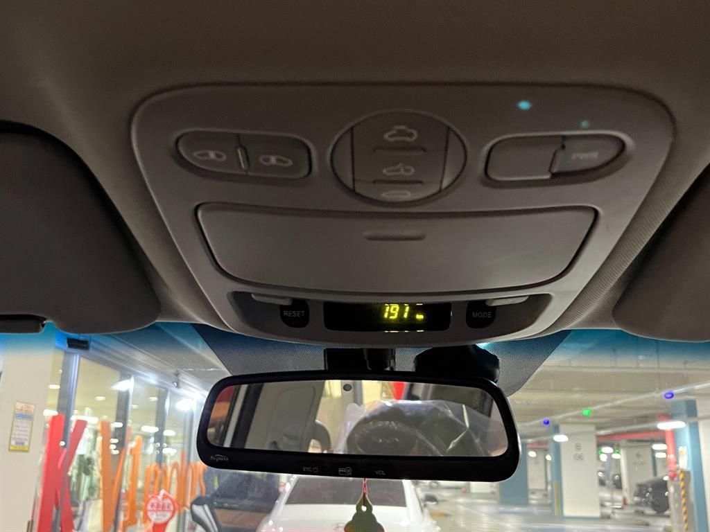 KIA Carnival - Vista 8