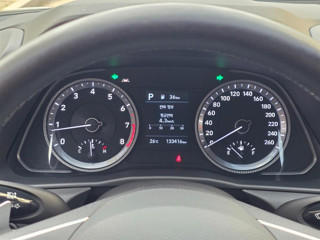 HYUNDAI Sonata - Vista 12