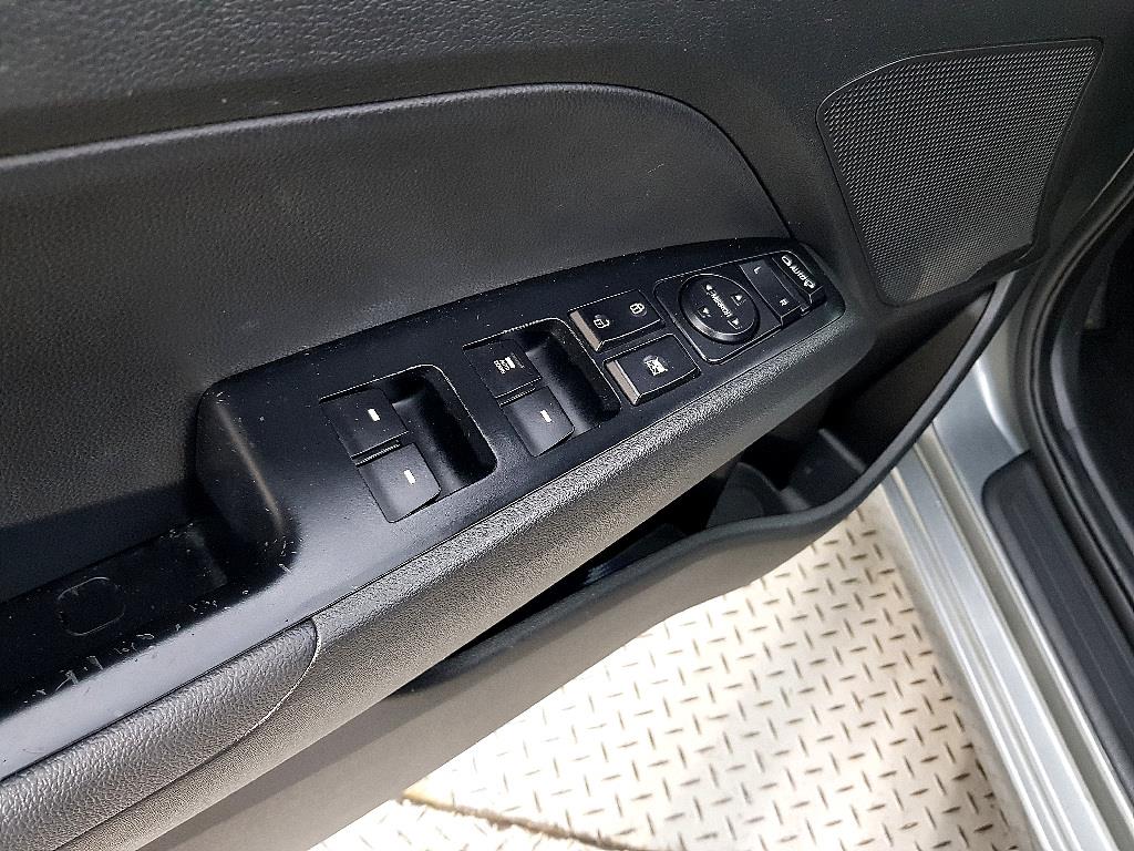 HYUNDAI Avante - Vista 11