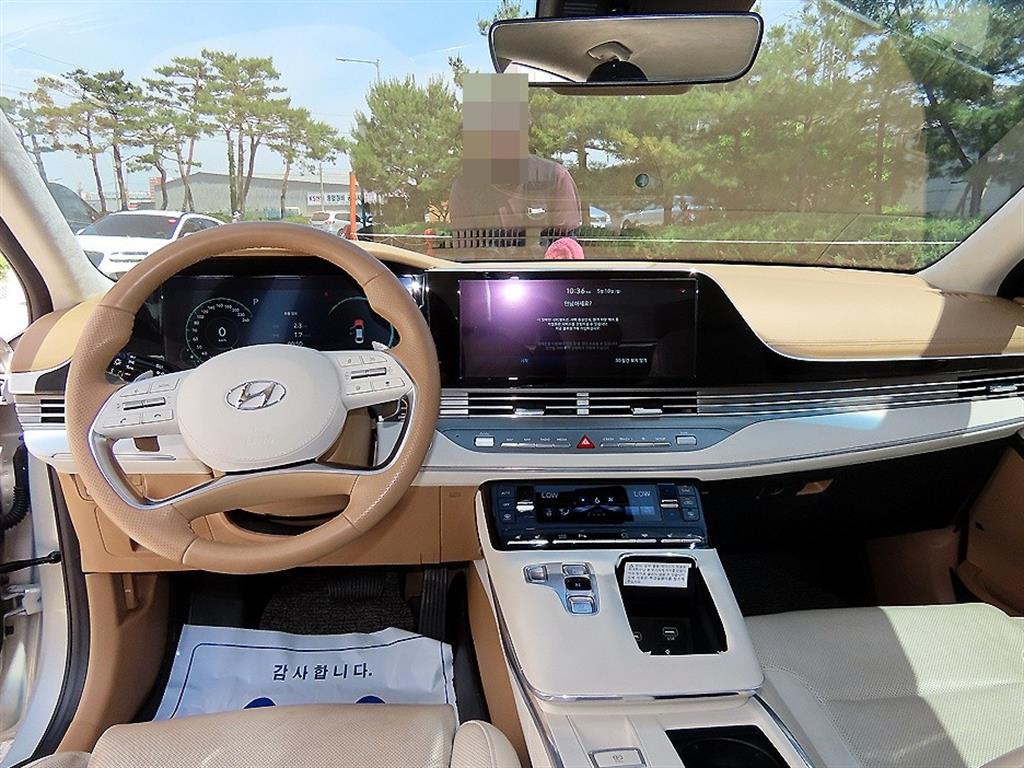 HYUNDAI Grandeur - Vista 7