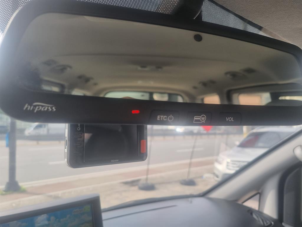 HYUNDAI Starex 2016 Plateado - Importación desde Corea - HF Imports Iquique - Foto 13