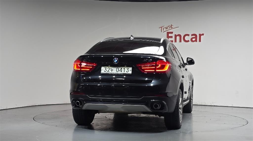 BMW X6 - Vista 4