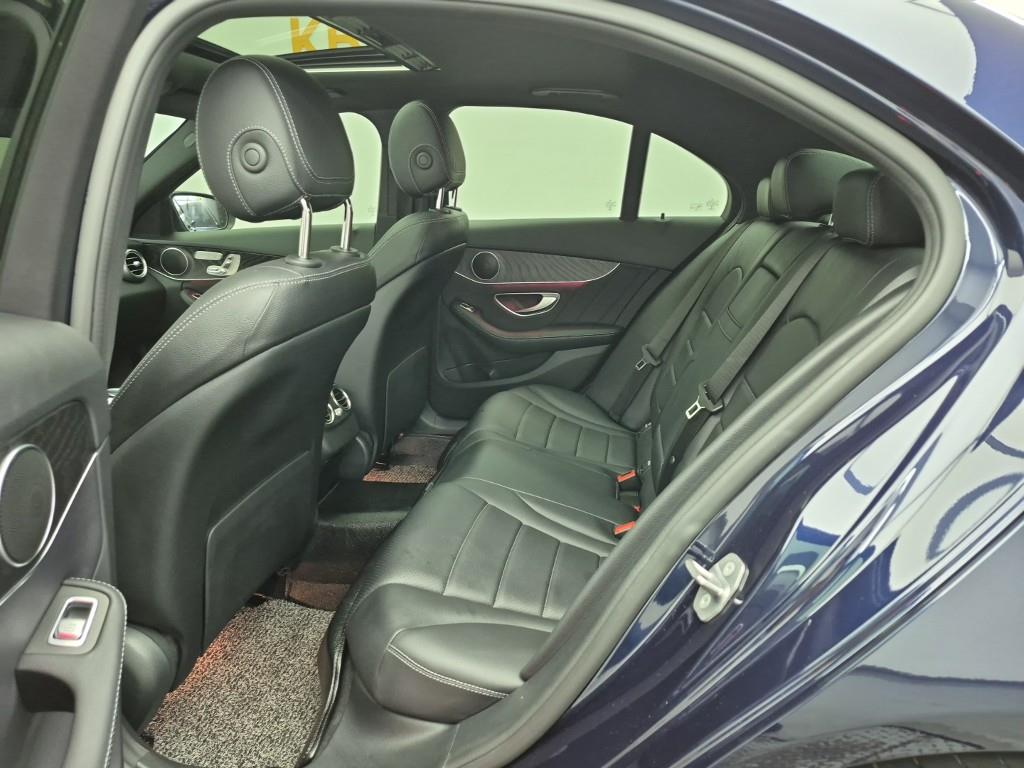 Mercedes Benz C Class - Vista 12