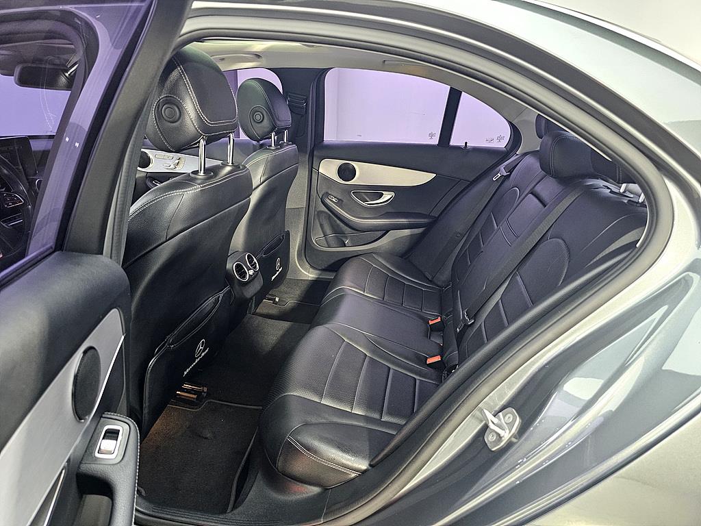 Mercedes Benz C Class - Vista 9