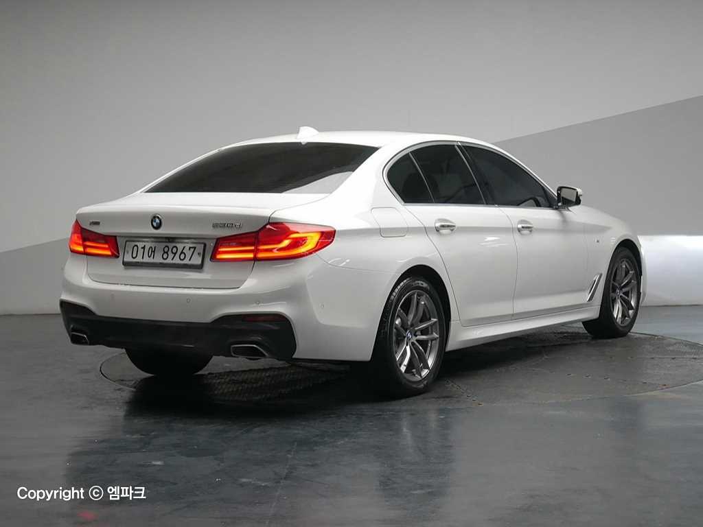 BMW 5 Series - Vista 3
