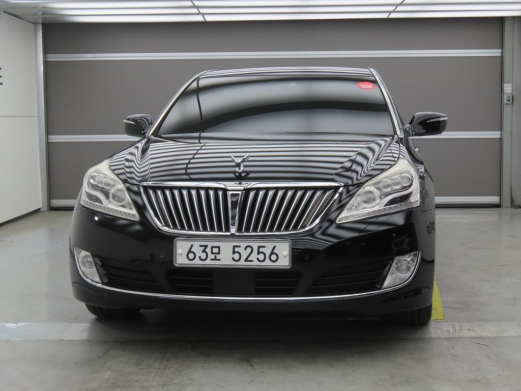 HYUNDAI Equus - Vista 2