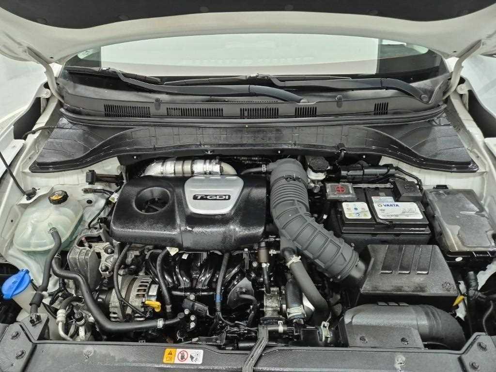 HYUNDAI Kona - Vista 5