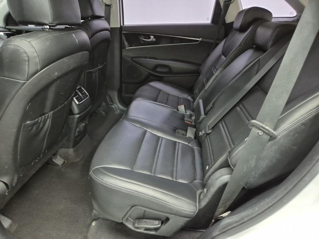KIA Sorento - Vista 12