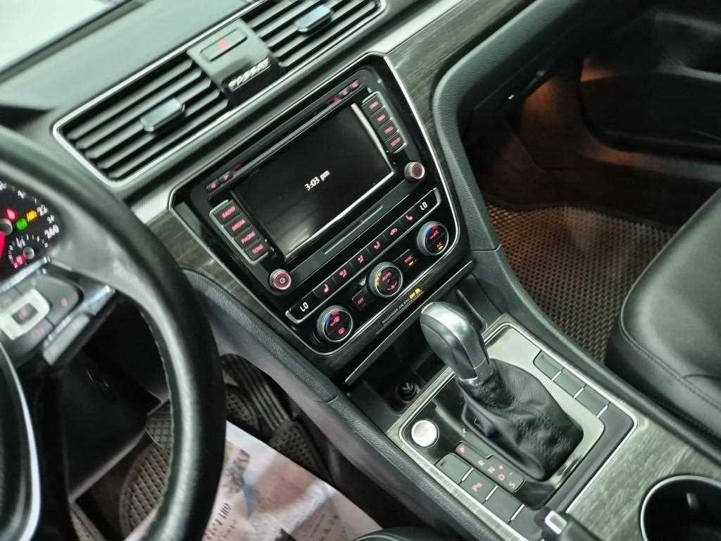 Volkswagen Passat - Vista 10