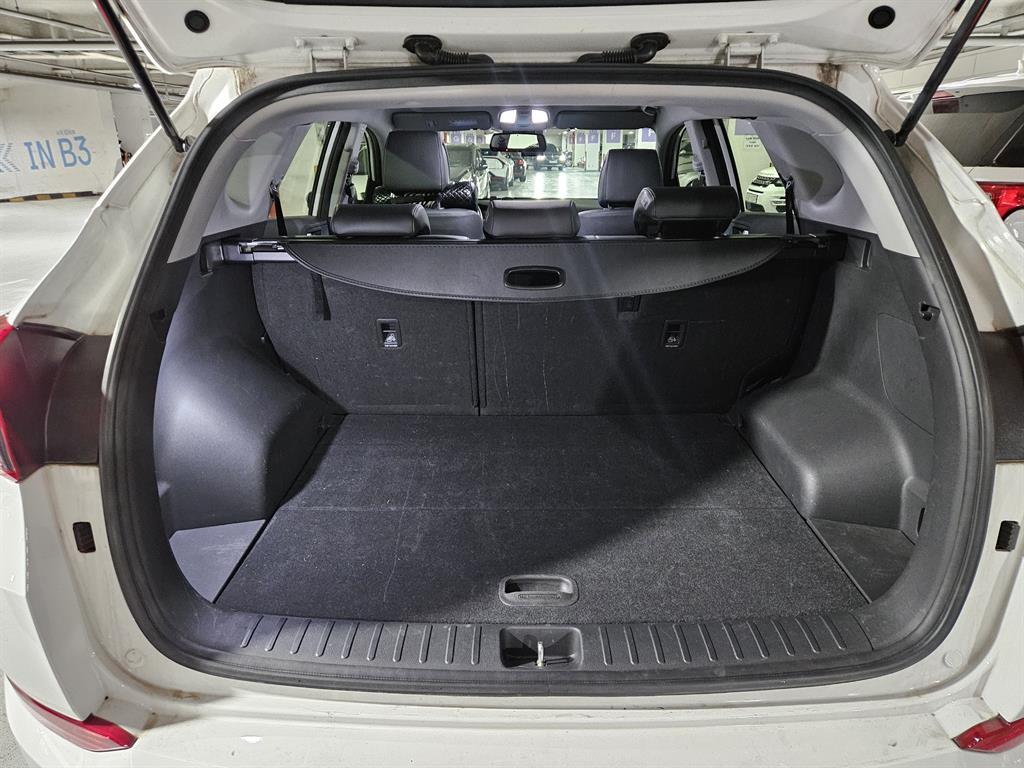 HYUNDAI Tucson - Vista 5