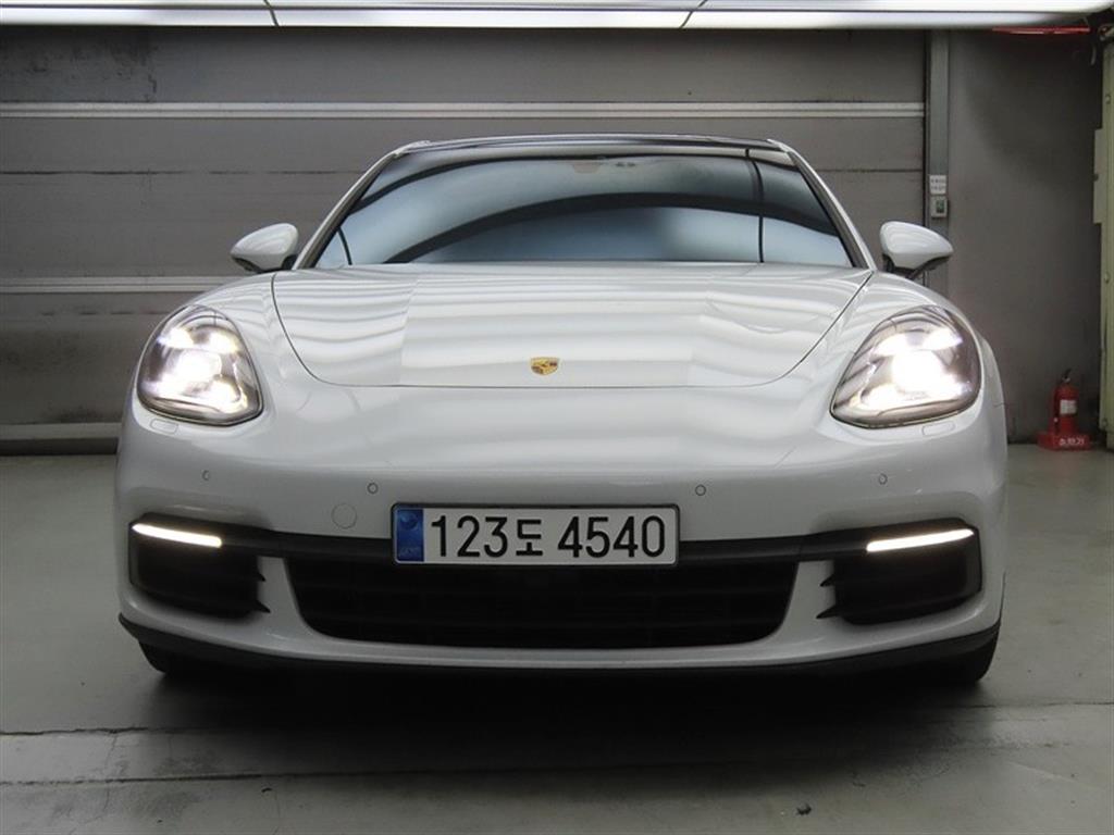 Porsche Panamera - Vista 2