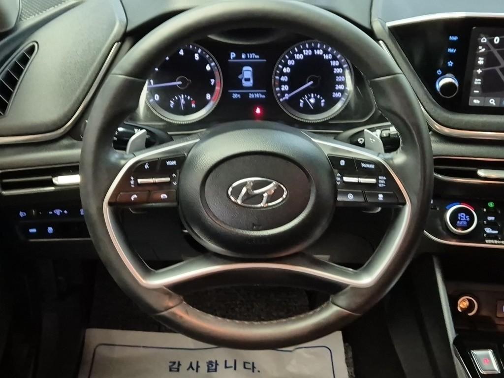 HYUNDAI Sonata - Vista 9